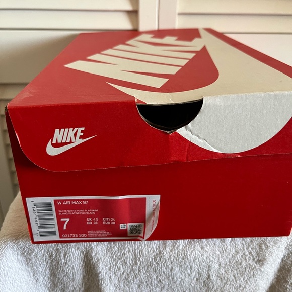 Nike Women's Size 7 Air Max 97 - Picture 5 of 9